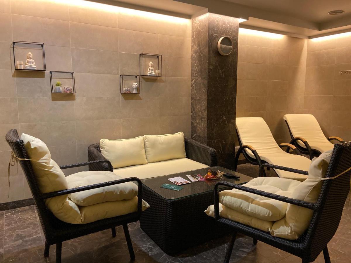 Park Hotel Dnipro Exterior photo