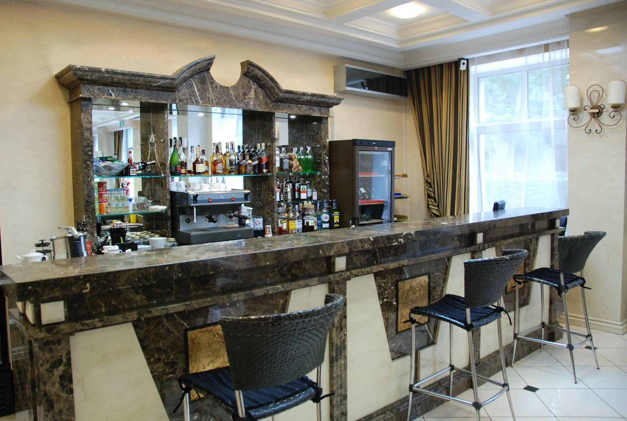 Park Hotel Dnipro Exterior photo