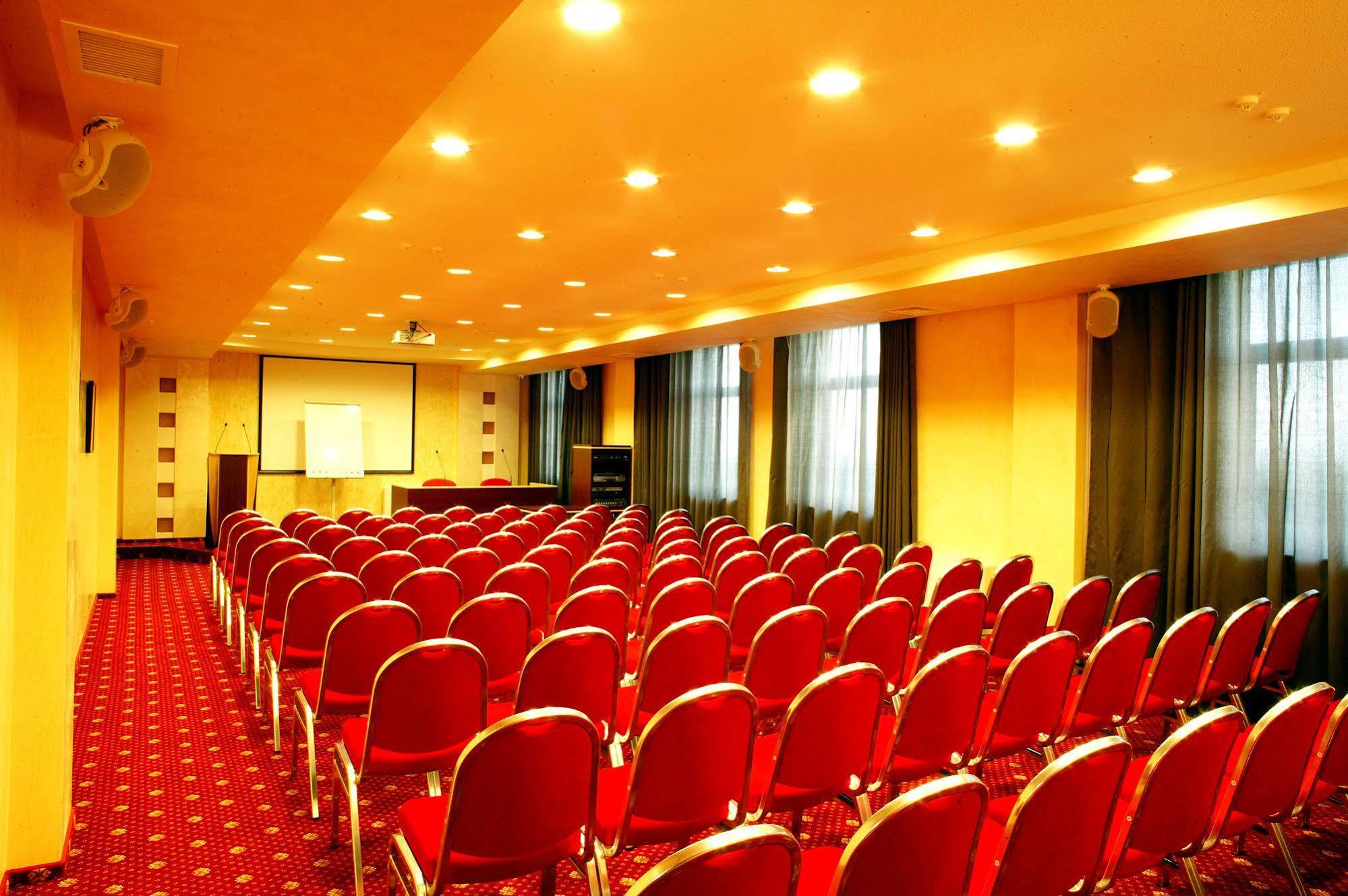 Park Hotel Dnipro Facilities photo