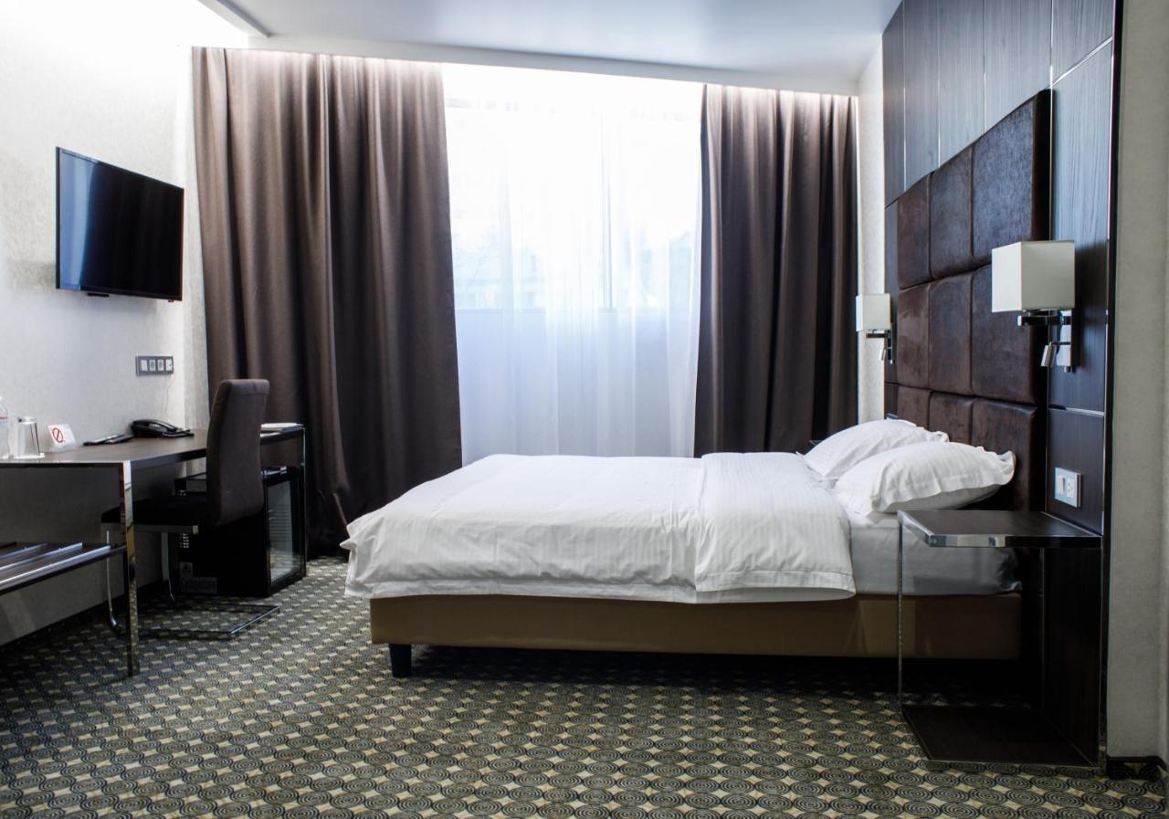 Park Hotel Dnipro Exterior photo
