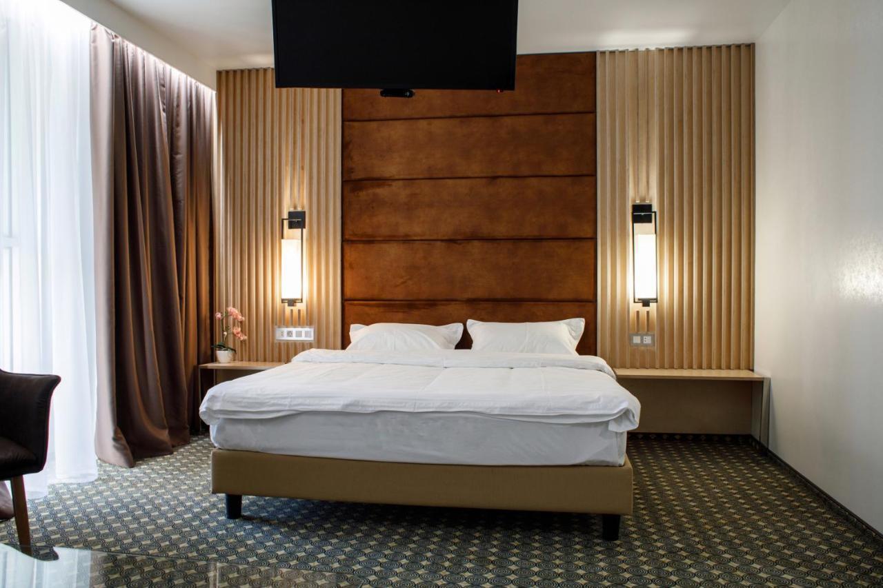 Park Hotel Dnipro Exterior photo